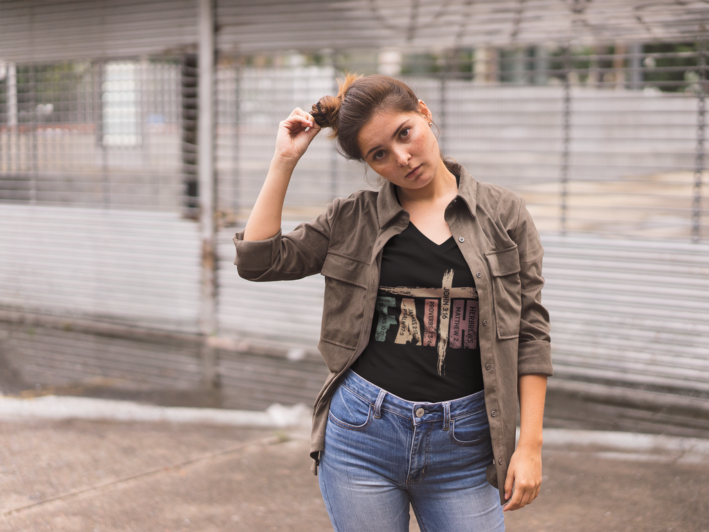 Women’s relaxed V-neck Faith t-shirt